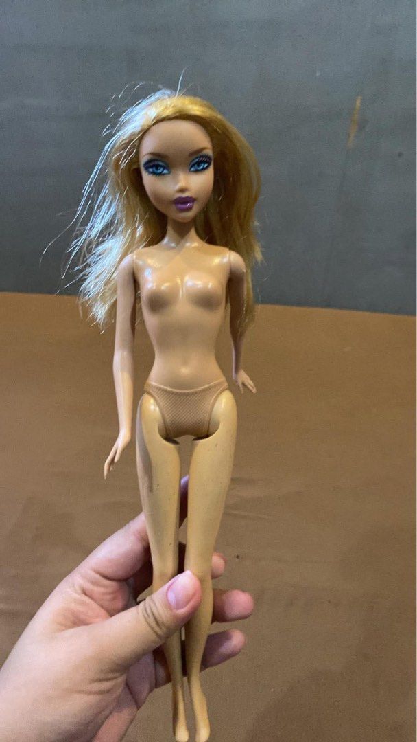 Myscene - No Clothes (Category: Kids Toys) located in Muntinlupa City. Submitted by universe13 (Listing ID 1449058707, Image 1). Description: Myscene 450 each - Lot of 6 Barbie dolls - All dolls are nude (no clothes included) - One doll has a detached head - Sold as a bundle Pm for more details Loc Muntinlupa .