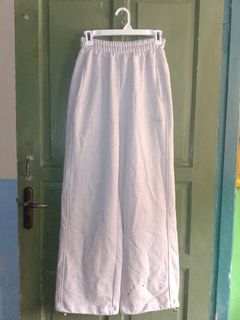 (Kategori: ) berada di . Dikirim oleh rera_store (ID iklan 1455712461, Gambar 1). Deskripsi: .