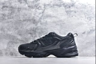 (Category: ) located in . Submitted by Outlet.Sneakers (Listing ID 1455708296, Image 1). Description: .