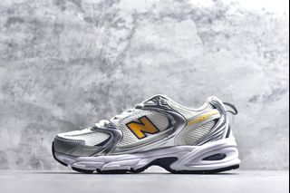 (Category: ) located in . Submitted by Outlet.Sneakers (Listing ID 1455708010, Image 1). Description: .