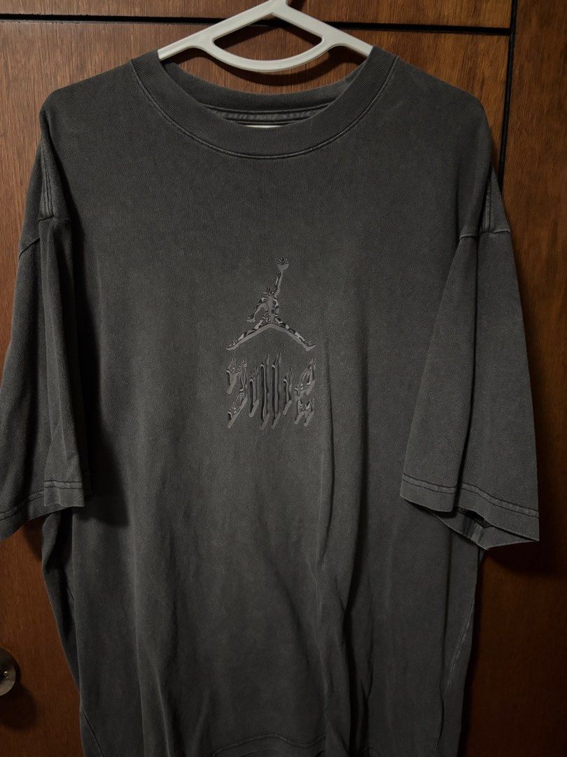 Nike Air Jordan x Billie Eilish (Category: Shirts) located in Muntinlupa City. Submitted by kdloading (Listing ID 1455732159, Image 1). Description: Jordan x Billie Eilish Limited shirt Wmns Large Oversize fit.
