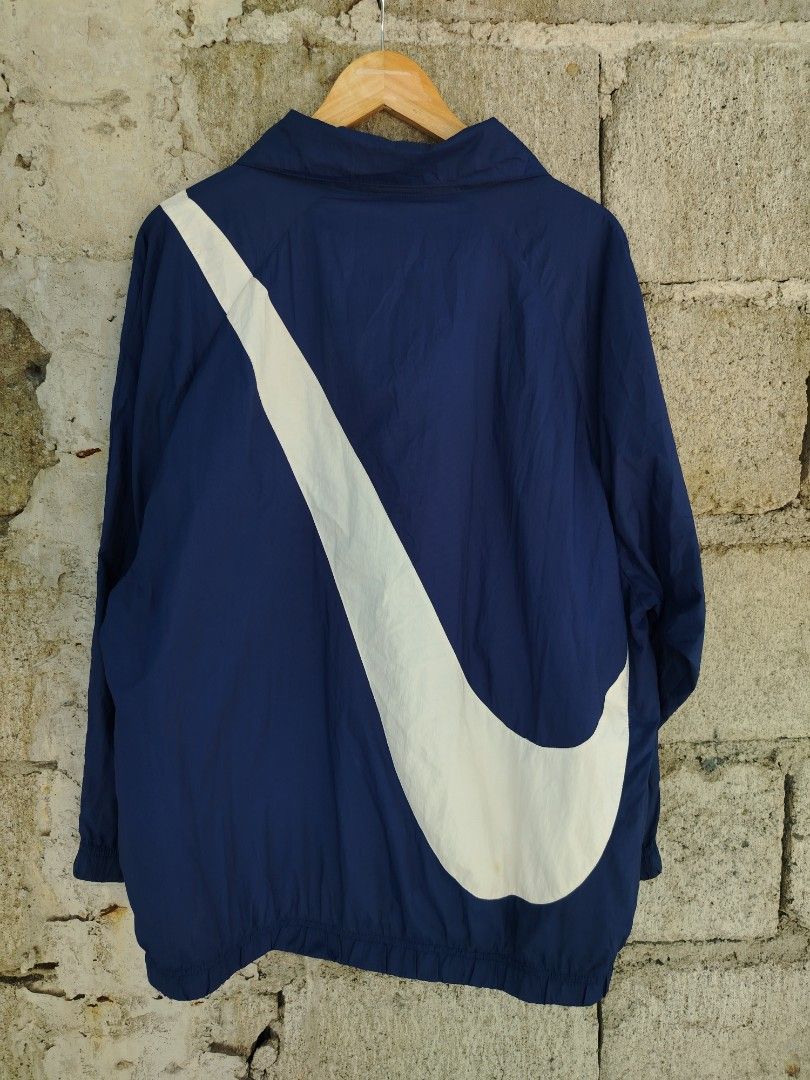 Nike Big swoosh woven jacket (Category: Coats, Jackets and Outerwear) located in Agdangan. Submitted by thiftace (Listing ID 1455727814, Image 3). Description: .