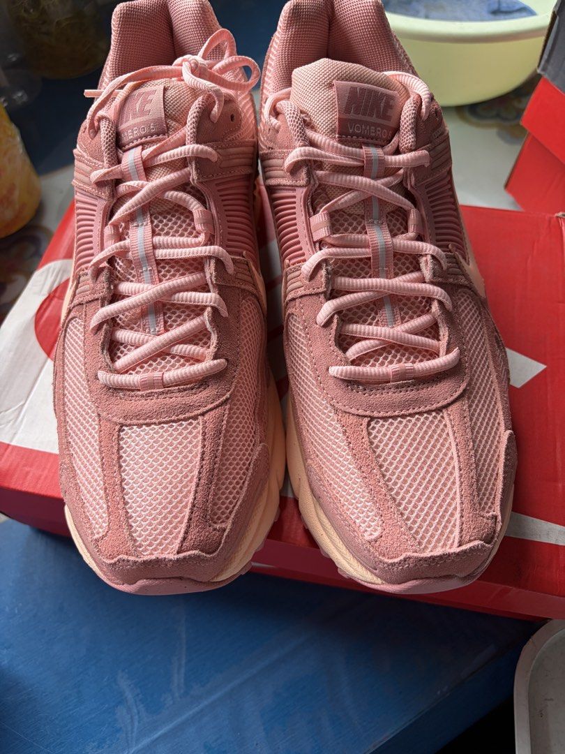 Nike Zoom Vomero 5 “Red Stardust” (Category: Sneakers) located in Mandaluyong City. Submitted by jpami03 (Listing ID 1455695647, Image 3). Description: Good as new Downsizing Too big for me Negotiable Location: Novaliches, QC.