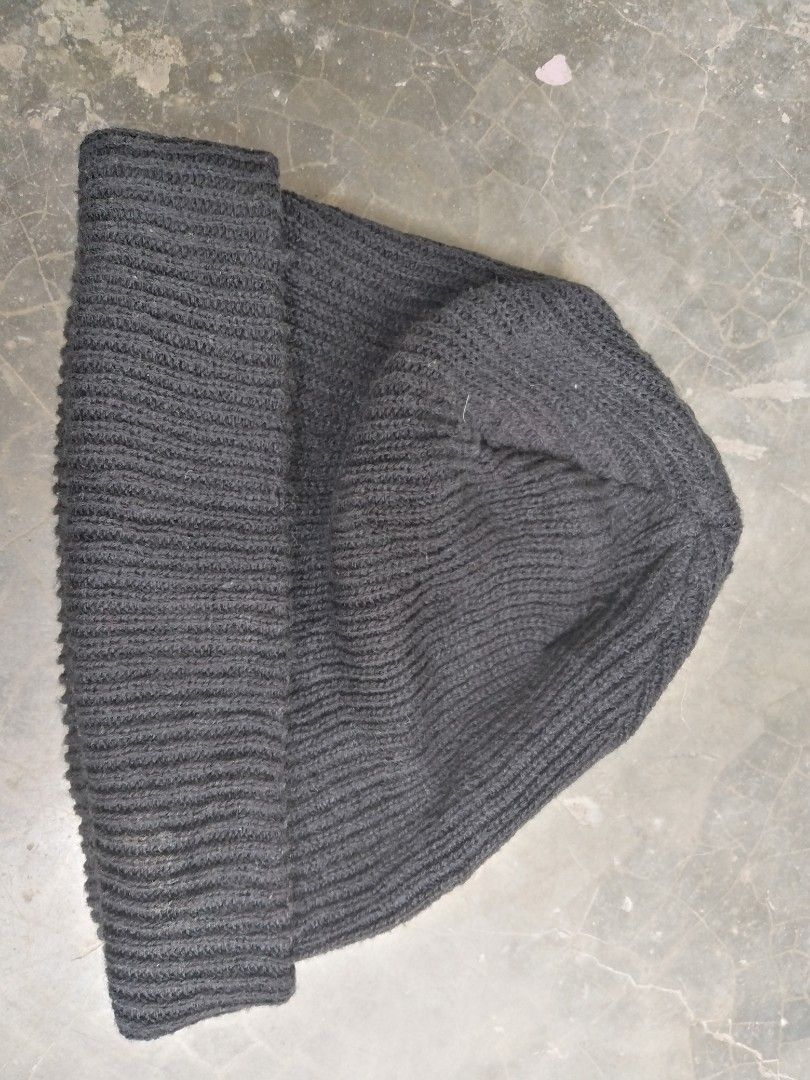 Obey (Category: Beanies) located in General Santos City (Dadiangas). Submitted by evolveorrepeat (Listing ID 1455697520, Image 3). Description: Obey micro basic beanie In very good used condition Adult Unisex Dm to purchase!.