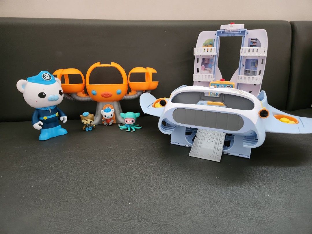 Octonauts Octoray Octopod (Category: Kids Toys) located in Makati City. Submitted by jstreasuredfinds (Listing ID 1455707461, Image 1). Description: Take all octonauts bundle Makati.