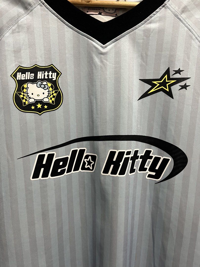 Official hello kitty jersey (Category: Tshirts & Polo Shirts ) located in Adams. Submitted by y2kchocothrift (Listing ID 1455810587, Image 2). Description: Official hello kitty jersey Dimes22/29 Excellent condi Flawless.