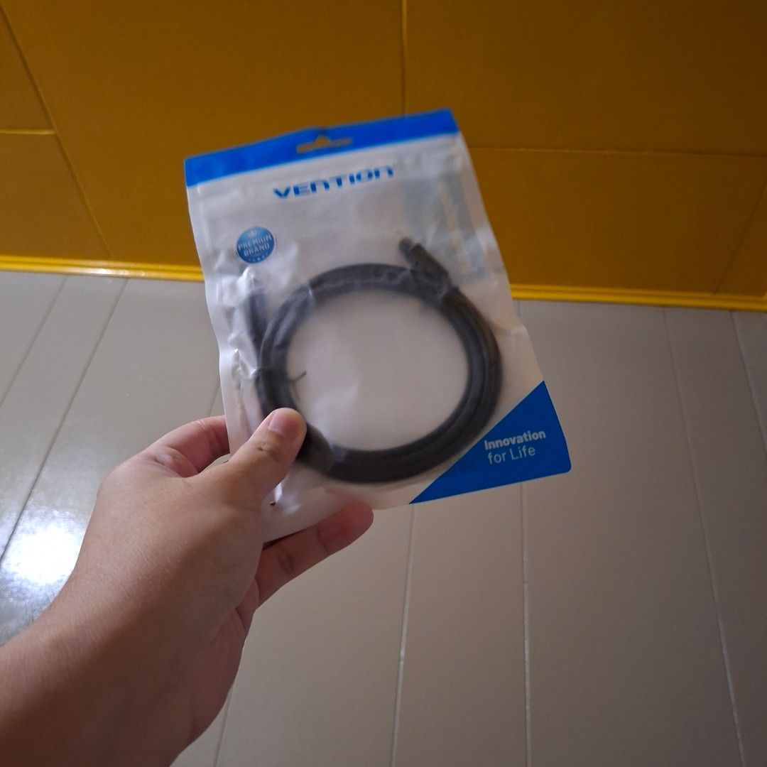 Optical audio cable for speaker soundbar (Category: Soundbars, Speakers & Amplifiers) located in Manila. Submitted by bargain-master (Listing ID 1455794534, Image 1). Description: .
