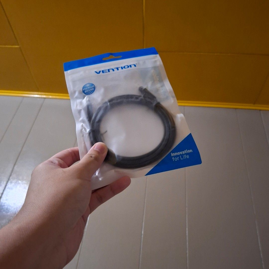 Optical audio cable for speaker soundbar (Category: Soundbars, Speakers & Amplifiers) located in Manila. Submitted by bargain-master (Listing ID 1455794534, Image 2). Description: .