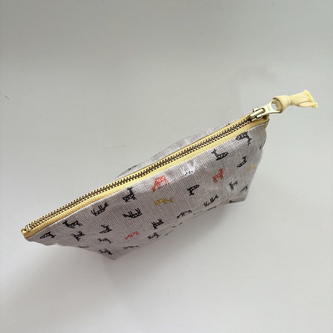MINI POUCH | MAKEUP POUCH (Category: Purses & Pouches) located in Cainta. Submitted by prebyihellop (Listing ID 1455727418, Image 3). Description: Good condition Good quality pouch What you see is what you get.