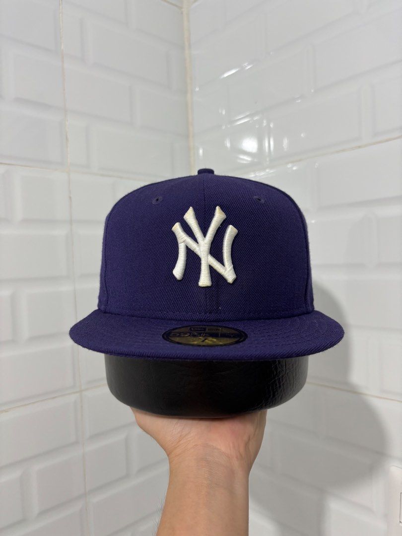 Original New Era Close Cap 💯 (Category: Caps & Hats) located in Tarlac. Submitted by outsource.psg (Listing ID 1455792246, Image 1). Description: Original New Era Close Cap 💯 NY Yankees (100% Wool) Size: 7 Like New (Pogi sa personal) P1099 + Shipping Dm Sure Buyer .