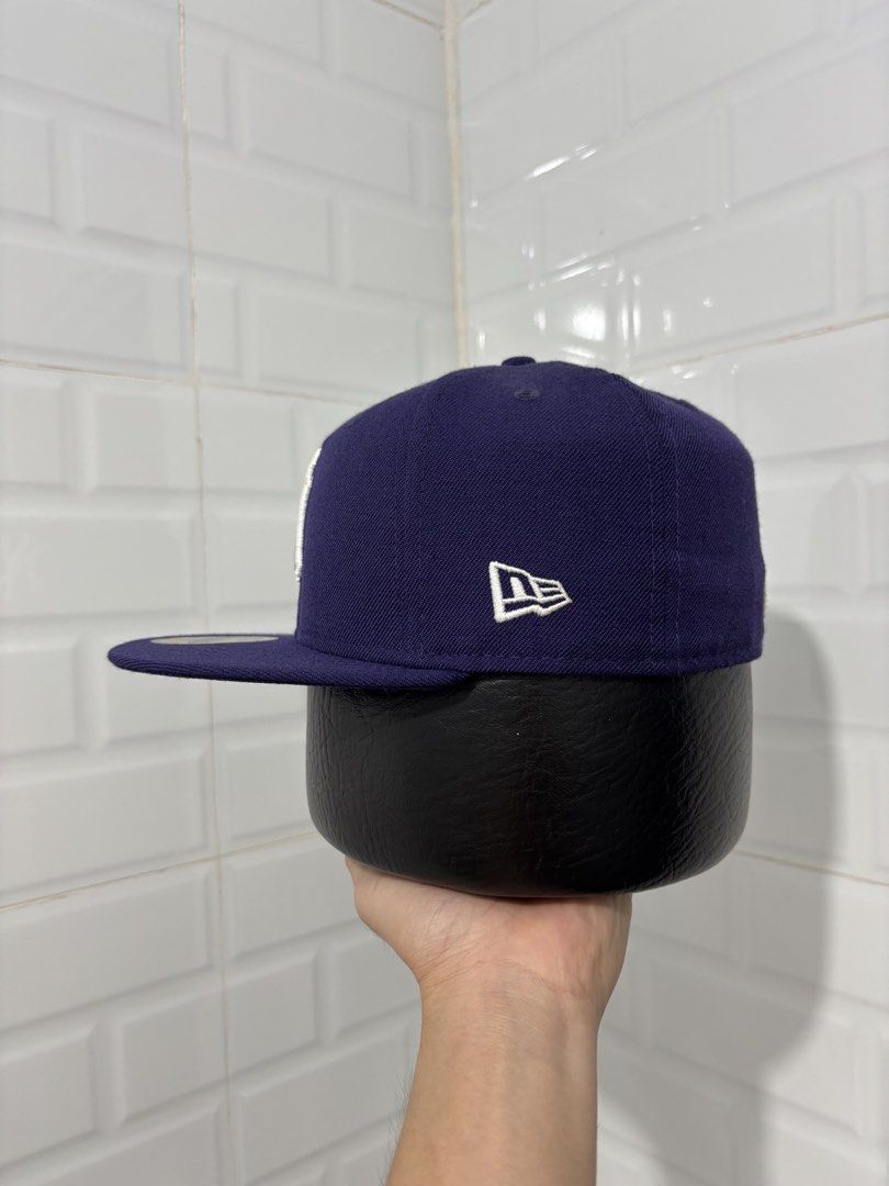 Original New Era Close Cap 💯 (Category: Caps & Hats) located in Tarlac. Submitted by outsource.psg (Listing ID 1455792246, Image 3). Description: Original New Era Close Cap 💯 NY Yankees (100% Wool) Size: 7 Like New (Pogi sa personal) P1099 + Shipping Dm Sure Buyer .
