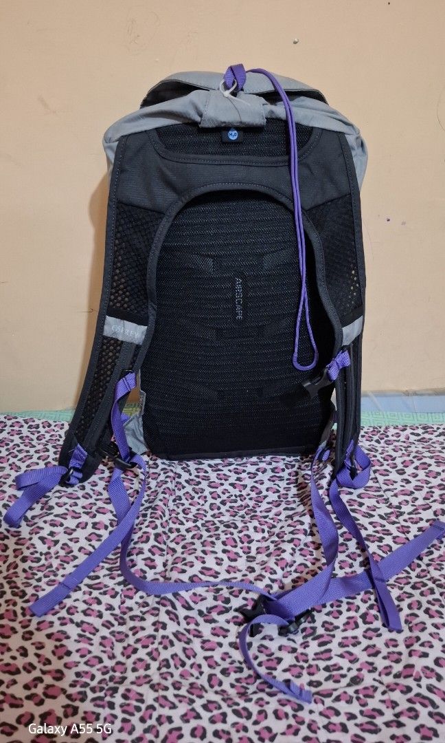 OSPREY DAYLITE BAGPACK (Category: Backpacks) located in Antipolo. Submitted by goldentiger-ac44 (Listing ID 1455785249, Image 2). Description: OSPREY DAYLITE OUTDOOR HIKING BAGPACK 15L EXCELLENT CONDITION PRICE 2K ANTIPOLO CITY LOCATION.