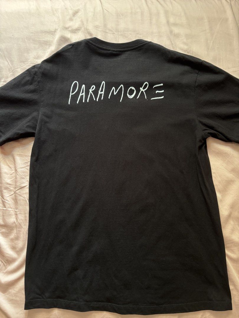 paramore tee (Category: Shirts) located in Singapore. Submitted by shubot (Listing ID 1455751625, Image 2). Description: worn once selling at $18 but can nego! esp if you buy more frm my other listings ^^ meetups only, location to be discussed paynow/paylah ✅ tags: band tshirt t shirt top XL oversized.