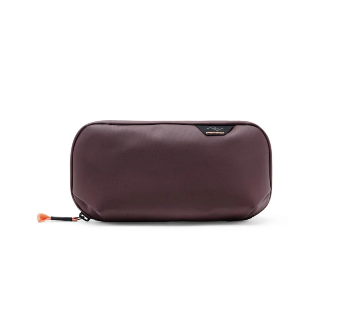 Peak Design Tech Pouch Small - Eclipse (Category: Belt bags, Clutches and Pouches) located in Singapore. Submitted by symbiotic (Listing ID 1455820277, Image 1). Description: Brand New is plastic wrapper..