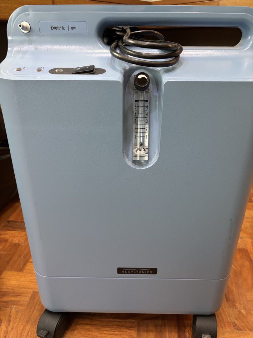 PHILIPS RESPIRONICS Ever flo - OXYGEN CONCENTRATOR by Respironics (Category: Other Assistive Aids) located in Taguig. Submitted by vittelina (Listing ID 1455698648, Image 1). Description: -In good working order. - Can share details of where this machine is serviced. -Convenient source of steady and accurate oxygen flow. .