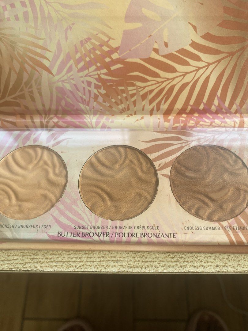Physicians Formula Murumuru Butter Bronzer Palette Limited Edition (Category: Makeup) located in Manila. Submitted by cheese210 (Listing ID 1455680130, Image 3). Description: - Limited Edition Physicians Formula Murumuru Butter Bronzer Palette - Includes 3 shades: Light Bronzer, Sunset Bronzer, and Endless Summer - Features a creamy, butter-like texture - Perfect for adding warmth and a healthy glow to your complexion - Great for travel or trying
