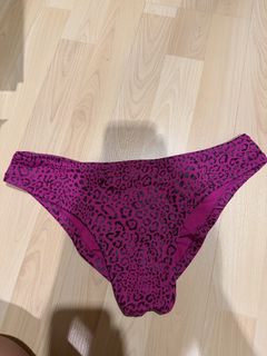 (Category: ) located in . Submitted by itssophiiii (Listing ID 1455759415, Image 1). Description: .