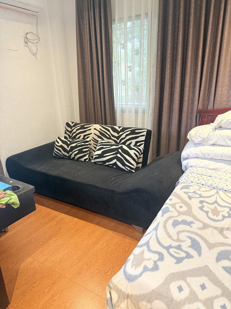 Pre-loved Sofa Bed (Category: Sofas) located in Quezon City. Submitted by sweetadventures (Listing ID 1455854280, Image 1). Description: Heavy duty sofa bed Location- QC.