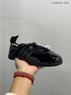 (Category: ) located in . Submitted by fashion.luxe (Listing ID 1455832480, Image 1). Description: .