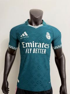 (Category: ) located in . Submitted by calcio_sport_jersey (Listing ID 1455808724, Image 1). Description: .
