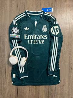 (Category: ) located in . Submitted by calcio_sport_jersey (Listing ID 1455808965, Image 1). Description: .