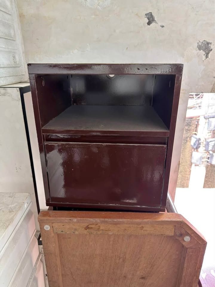 Refurbished Brown Drawer Storage Organizer Side Table with Cabinet (Category: Shelves, Cabinets & Racks) located in Pasay City. Submitted by enrico_appliances (Listing ID 1455796141, Image 1). Description: BROWN DRAWER STORAGE ORGANIZER 📏 Product Dimensions: • Width: 40 cm • Length: 40 cm • Height: 50 cm Perfect for organizing clothes, toys, books, household items, and other essentials. Its compact design makes it ideal for bedrooms, living room