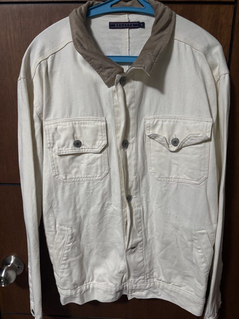 Regatta Cream Denim Jacket with Brown Collar Size L (Category: Coats, Jackets and Outerwear) located in Muntinlupa City. Submitted by kdloading (Listing ID 1455733604, Image 2). Description: .