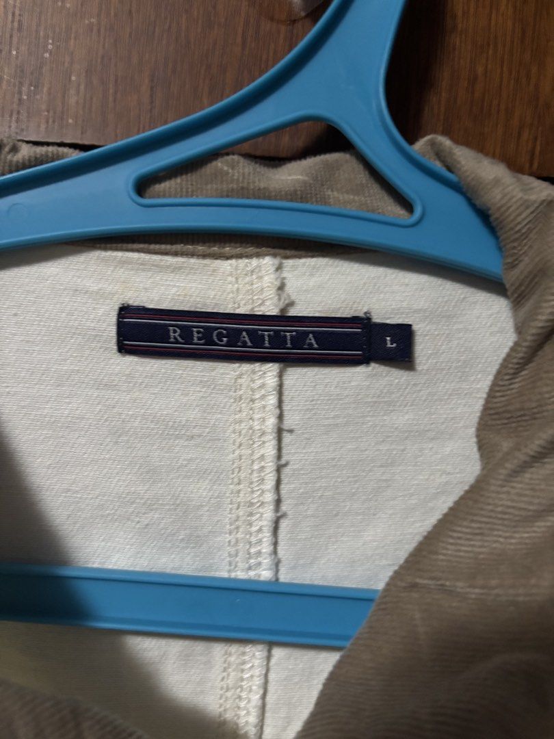 Regatta Cream Denim Jacket with Brown Collar Size L (Category: Coats, Jackets and Outerwear) located in Muntinlupa City. Submitted by kdloading (Listing ID 1455733604, Image 3). Description: .