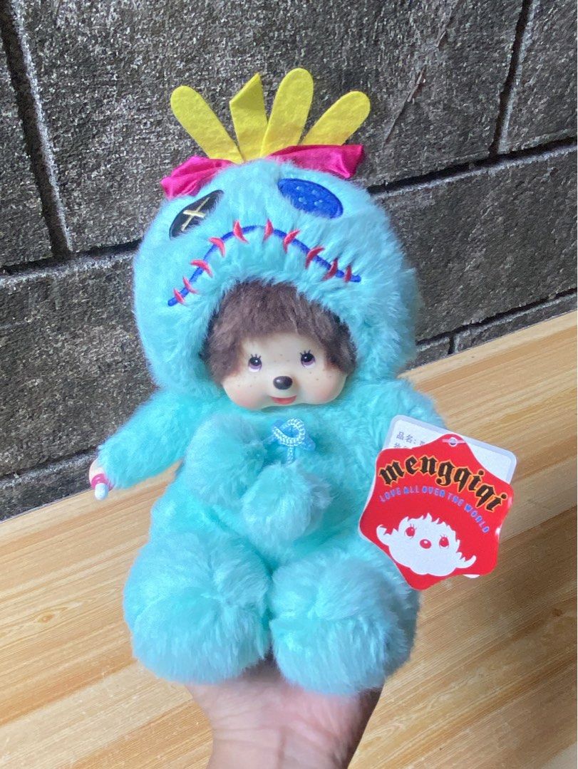 Scrump X Mengqiqi (Category: Plushies & Soft Toys) located in Legazpi City. Submitted by whimsy-world (Listing ID 1455835214, Image 2). Description: Scrump X Mengqiqi With etiketa and papertag Very soft furr Big on actual Good for collection.