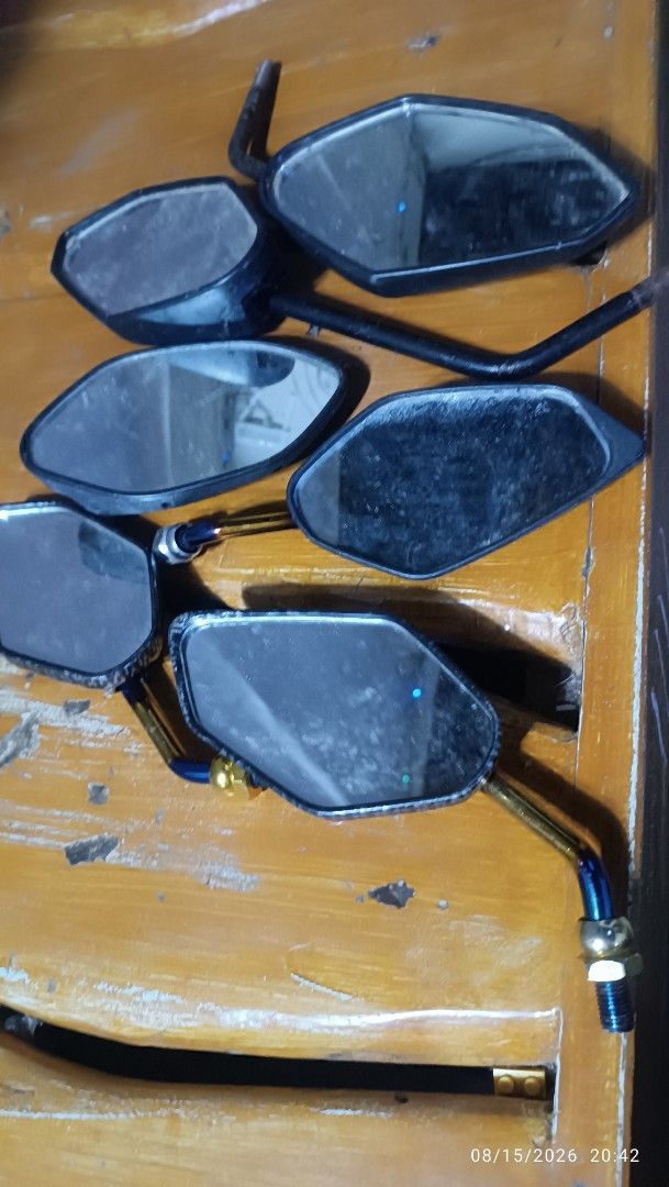 Side mirror take all motorcycle side mirror (Category: Body Parts and Accessories) located in Rizal. Submitted by decluttertoreuse (Listing ID 1455797713, Image 1). Description: Take all 200 no brand free shipping delivery only no meet up sale as is.