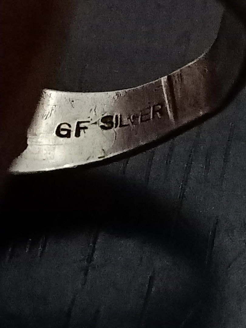 Silver ring size 5 (Category: Rings) located in Las Pinas. Submitted by the_recycle_shop (Listing ID 1455818779, Image 2). Description: Original silver Small Size.