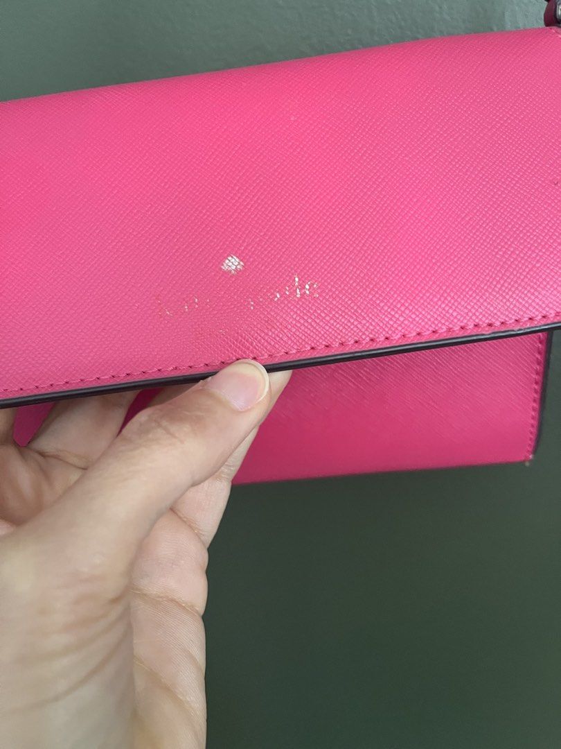 Small Pink Kate Spade Sling Bag (almost new) (Category: Shoulder Bags) located in Paranaque City. Submitted by colsness (Listing ID 1455784174, Image 2). Description: Very good condition except logo is fading a but. But still ok. Small bag, can fit a phone only Rfs: not needed anymore Arrival Oct. 25.