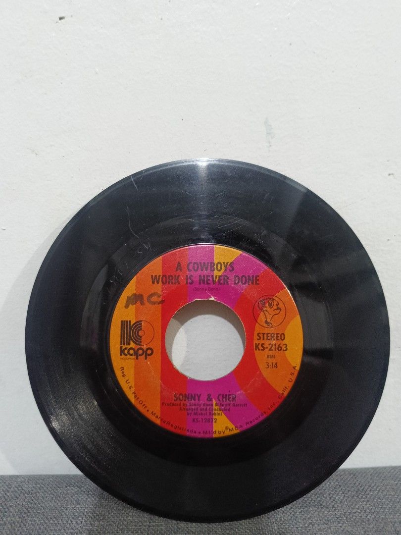 Sonny & Cher 45 RPM VG+ (Category: Vinyls) located in Cavite. Submitted by bodega_ni_kiks11 (Listing ID 1455777299, Image 2). Description: .
