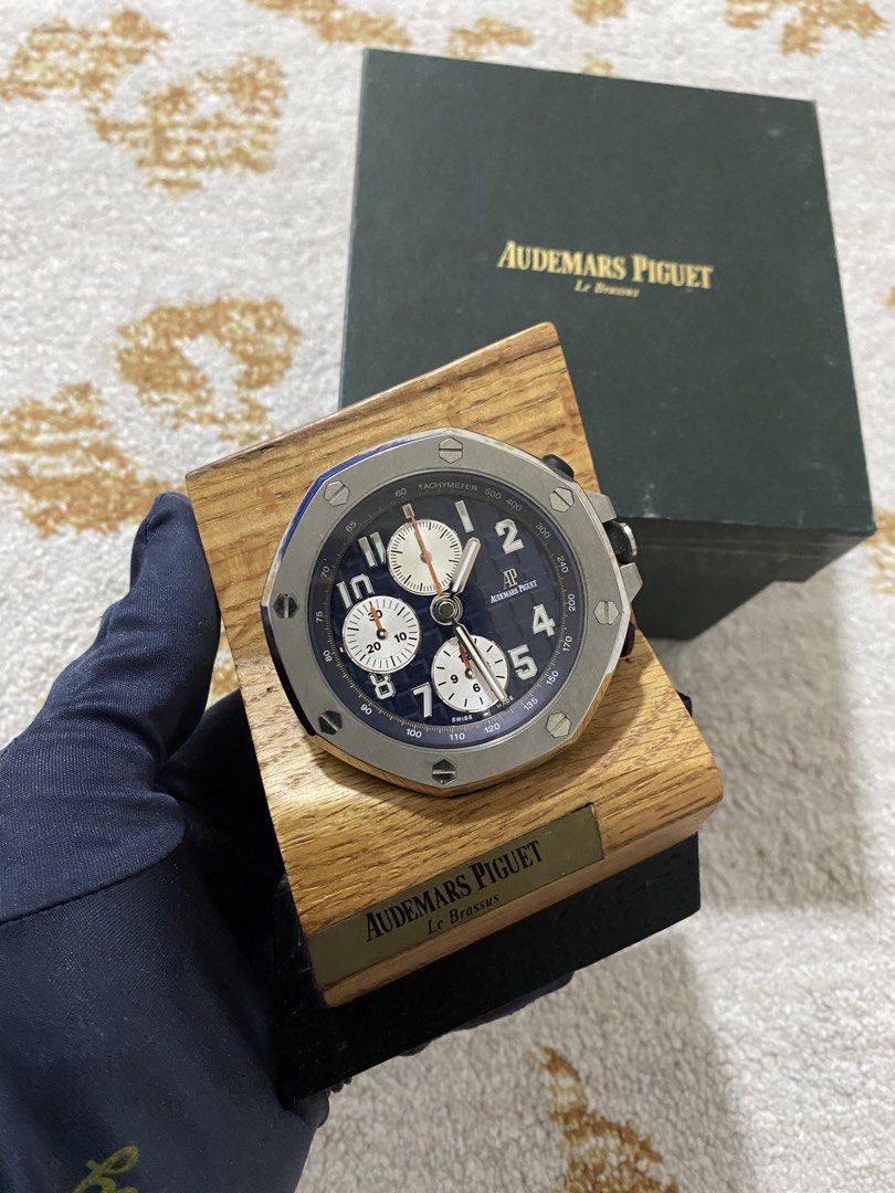 Table clock (AP) (Category: Watches) located in Kuala Lumpur. Submitted by dani8594 (Listing ID 1455745009, Image 1). Description: Collector items. an AP table clock New battery needed Complete with box .