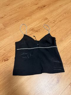 (Category: ) located in . Submitted by closettdeclutters (Listing ID 1455837199, Image 1). Description: .