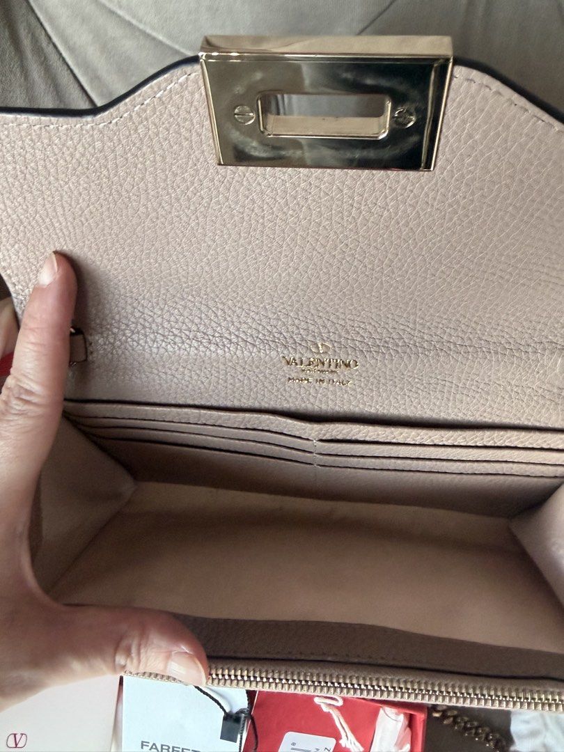 Valentino Rockstud (Category: Purses & Pouches) located in Taguig. Submitted by better_self (Listing ID 1455761227, Image 3). Description: Authentic with all tags intact (from farfetch) Valentino Garavani Rockstud Powder Pink Wallet on Chain (detachable strap) .