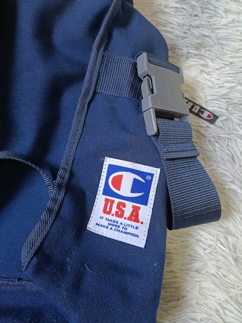 Vintage 2 way backpack / shoulder bag (Category: Backpacks) located in Quezon City. Submitted by tedthrift (Listing ID 1455770259, Image 3). Description: like new condition subrang ganda nito subrang ganda ng mga material or fabric na ginamit 10/10.