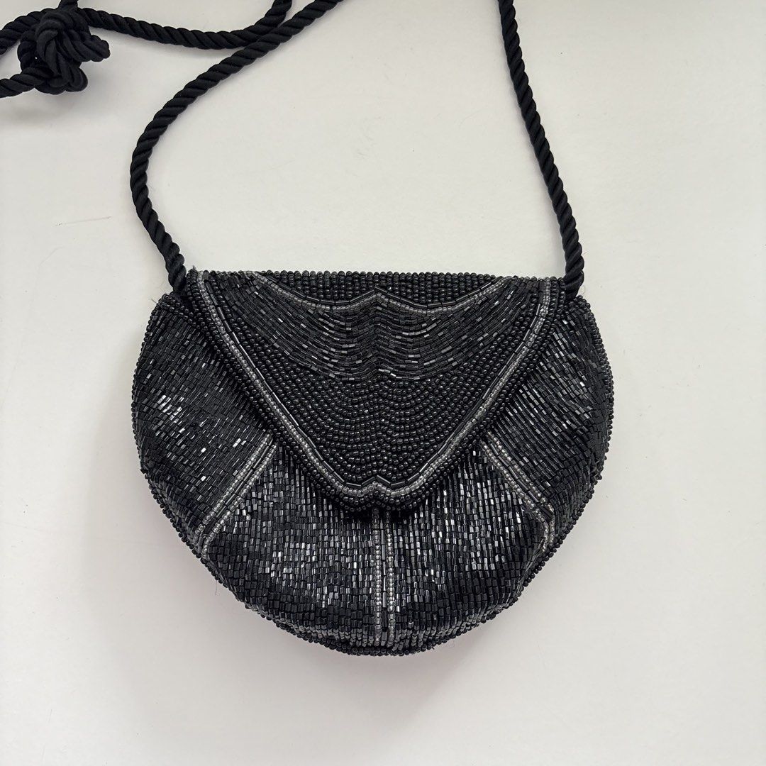 VINTAGE BEADED MICRO CROSSBODY BAG (Category: Cross-body Bags) located in Cainta. Submitted by prebyihellop (Listing ID 1455728751, Image 3). Description: Like new Complete beads Can’t fit phone What you see is what you get Like new 9/10 Ready to use.