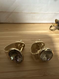 (Category: ) located in . Submitted by buytradeflip (Listing ID 1455807609, Image 1). Description: .