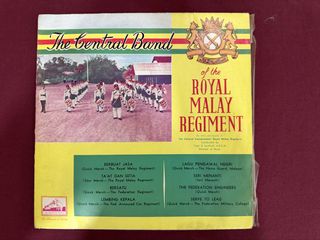 (Category: ) located in . Submitted by buy_sell_vintage_collectibles (Listing ID 1451772731, Image 1). Description: .