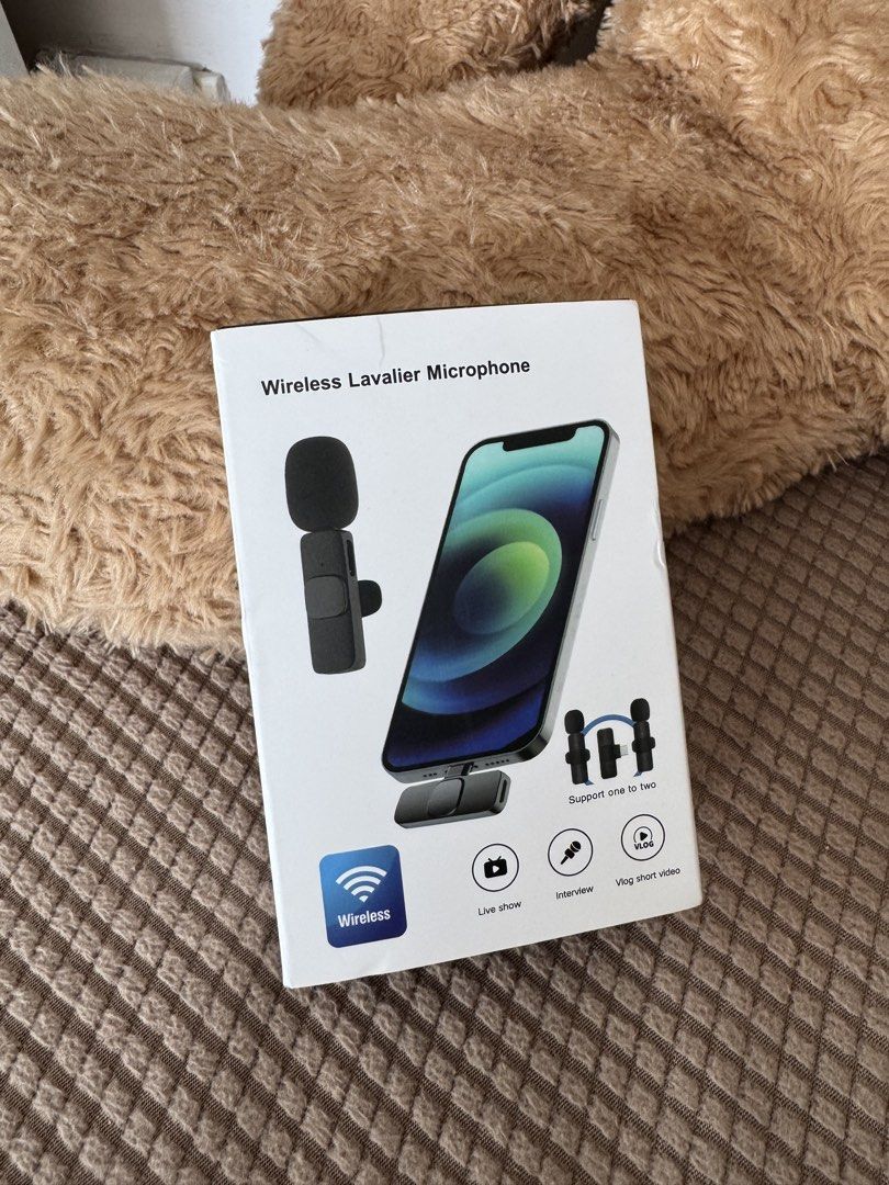 Wireless Lavalier Microphone for Live Show, Interview, Vlog (Category: Microphones) located in Mandaluyong City. Submitted by nicxannc (Listing ID 1455740499, Image 1). Description: - Wireless lavalier microphone - Supports one to two devices - Ideal for live shows, interviews, and vlogging short videos - Easy to use and portable.