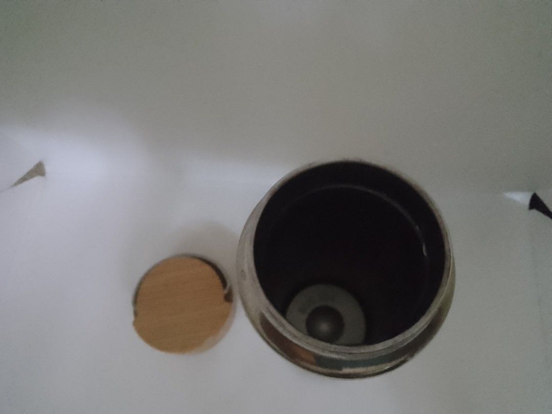 Wooden Thermos Flask (Category: Water Bottles & Tumblers) located in Paranaque City. Submitted by daleshop (Listing ID 1455685407, Image 3). Description: - Stainless steel cap and interior - Keeps drinks hot or cold for hours - Simple and elegant design - Ideal for travel, work, or daily use MOP: Gcash, Paymaya or BPI NOTE! Real buyers only and no to scammers SURE BUYER ONLY!.