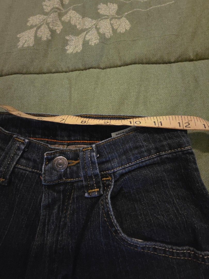 Wrangler straight cut jeans for boys (Category: Babies & Kids Fashion) located in Makati City. Submitted by knickson (Listing ID 1455682476, Image 3). Description: - Brand: Wrangler - Style: Straight cut jeans - Fit: Slim Fit - Size: 12 - Inseam: Approximately 32 inches - Features: Classic five-pocket styling, button and zip fly closure - Occasion: Great for everyday wear.