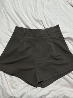 (Category: ) located in . Submitted by dehcloset (Listing ID 1455820453, Image 1). Description: .