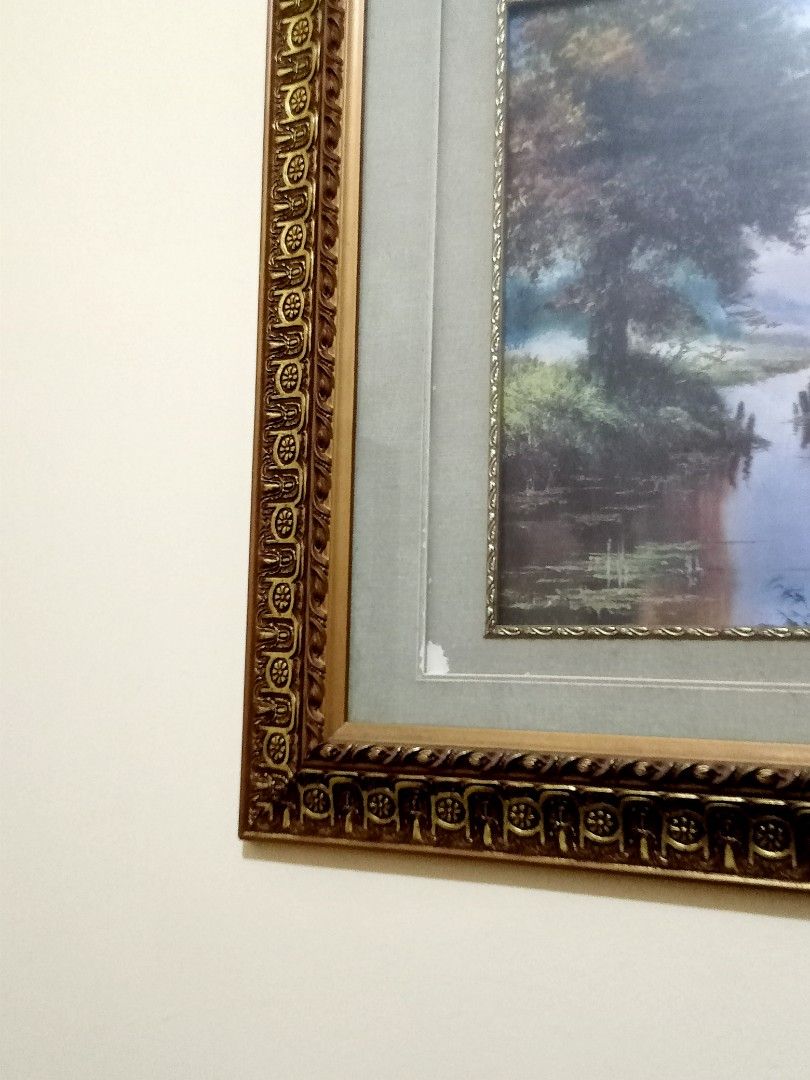 2 large landscape picture frame (Category: Frames & Pictures) located in Cainta. Submitted by onhandmerchmanila (Listing ID 1455857386, Image 3). Description: 2 large picture frame 37 inches by 27 inches see pictures for details pick up at Village East Cainta Rizal lalamove car delivery ang book para magkasya..