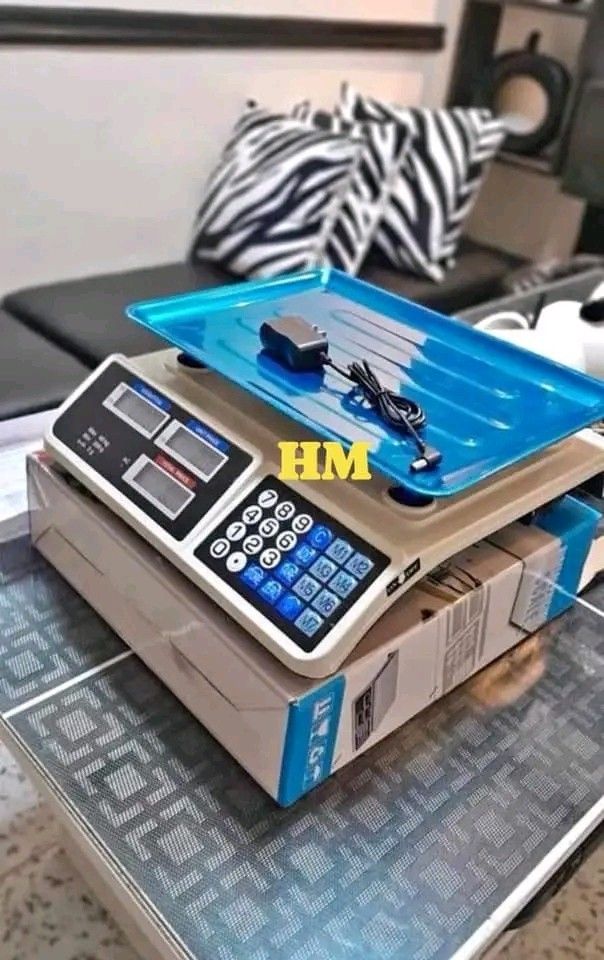 40kg Digital Scale (Category: Health Monitors & Weighing Scales) located in Makati City. Submitted by oideme (Listing ID 1455968330, Image 1). Description: .