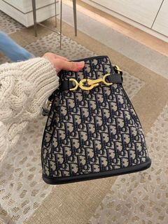 （分類：）位於 。 由 chericekan 提交（商品編號 1455915602，圖片 1）。簡介： 。