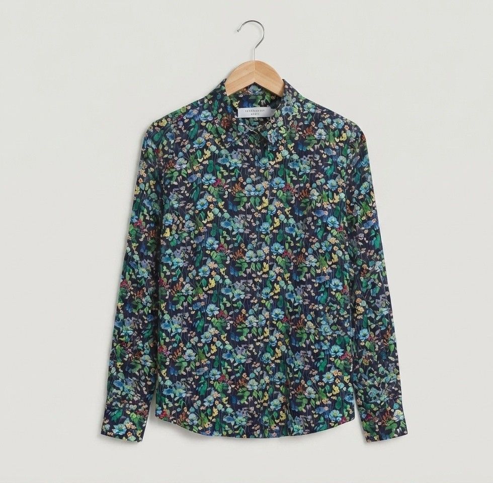 🌷 Sportscraft🌷 (Category: Luxury Apparel) located in Iba. Submitted by selector_items (Listing ID 1456030424, Image 1). Description: ​Brand: Sportscraft made with Liberty Fabric ​Condition: Like new ​Size: XS - Semi Large (Measurements: 18 x 27.5 inches) ​Design: Long-sleeve button-down shirt featuring an all-over floral print in navy, green, blue, and yellow tones..