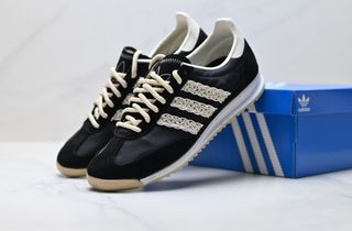 (Category: ) located in . Submitted by khai.uasneakers (Listing ID 1456022140, Image 1). Description: .