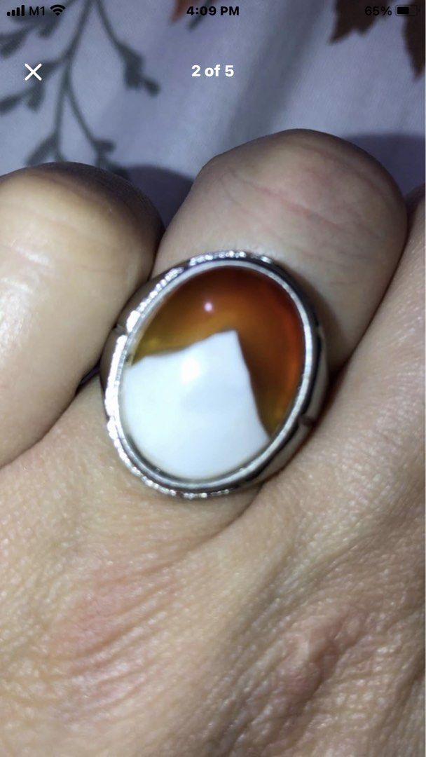 Agate ring (Category: Jewelry) located in Singapore. Submitted by lawrencelucifer81 (Listing ID 1455929397, Image 2). Description: .